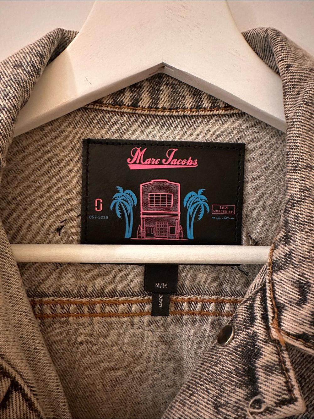 Marc Jacobs Paradise Acid Wash Denim Jacket Pins Patches Rare - Picture 7 of 16